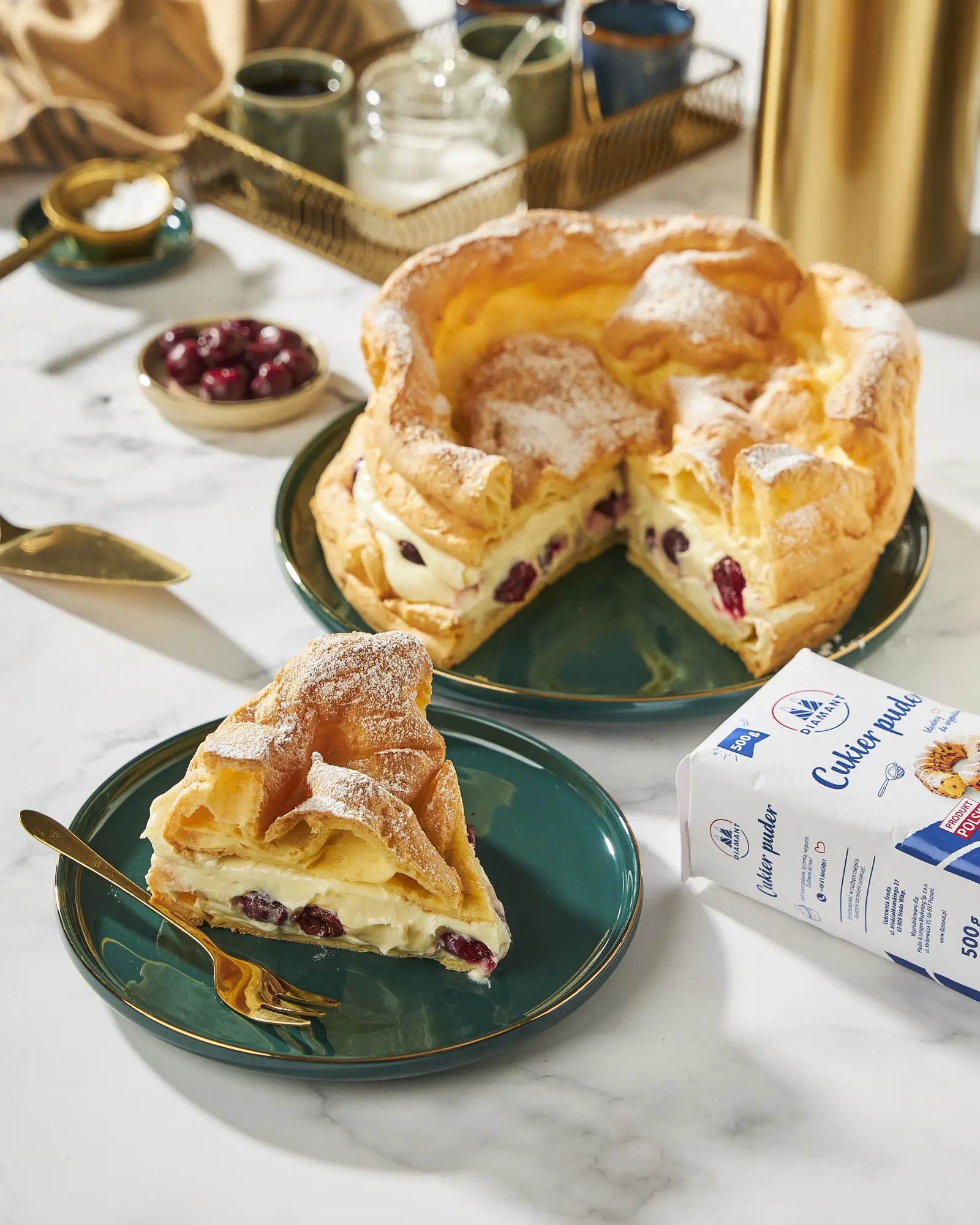 Un seul morceau ne suffit pas. La tarte aux cerises disparaît en un éclair