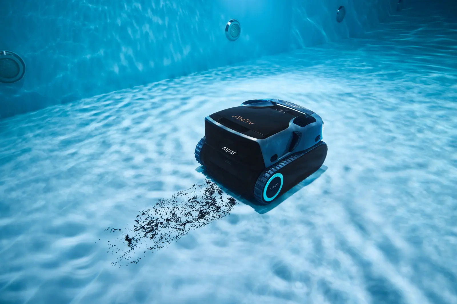 Vous le mettez dans l'eau et il commence à nettoyer. C'est ainsi qu'Aiper Scuba facilite l'entretien de votre piscine